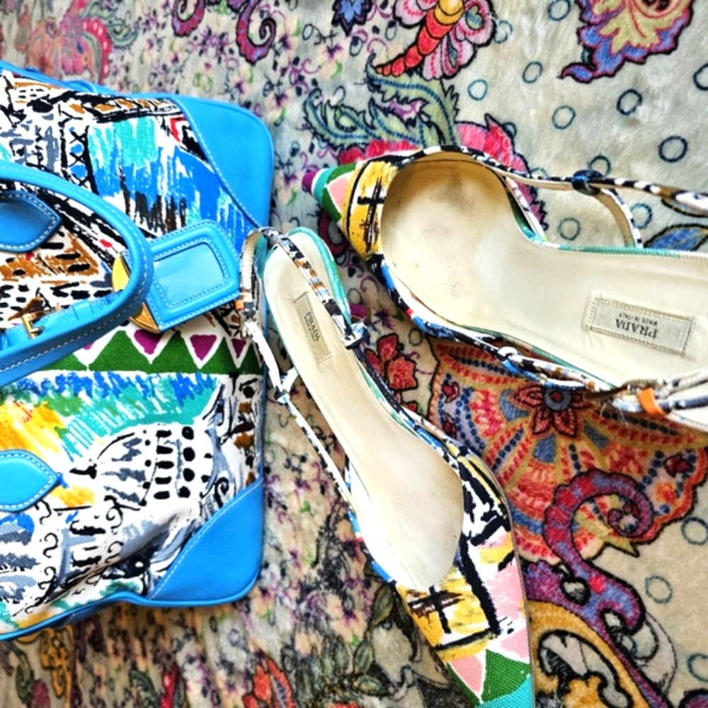 Prada Blue and Yellow Flats with Elegant Design - Picture 3 of 4